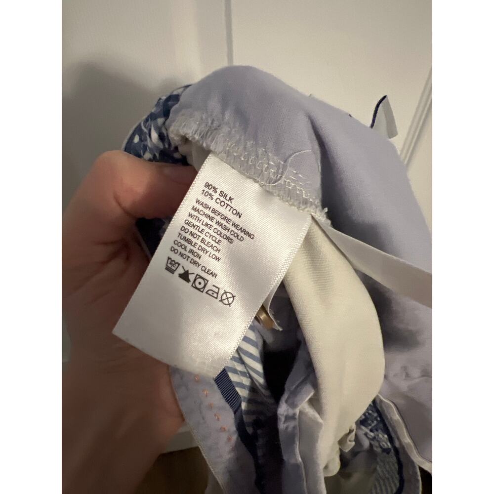 Tommy Bahama Gray Shorts – Size 38 (90% Silk / 10% Cotton) - Picture 6 of 6